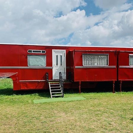 Vintage, Circus Holiday Home مابليتورب المظهر الخارجي الصورة