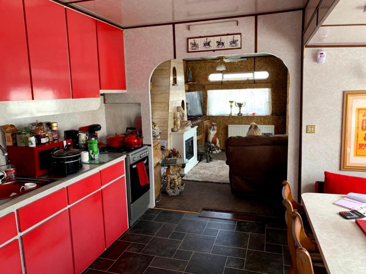 Vintage, Circus Holiday Home مابليتورب المظهر الخارجي الصورة