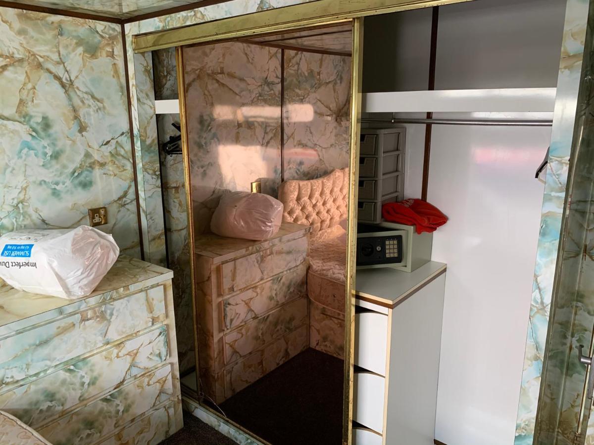 Vintage, Circus Holiday Home مابليتورب المظهر الخارجي الصورة